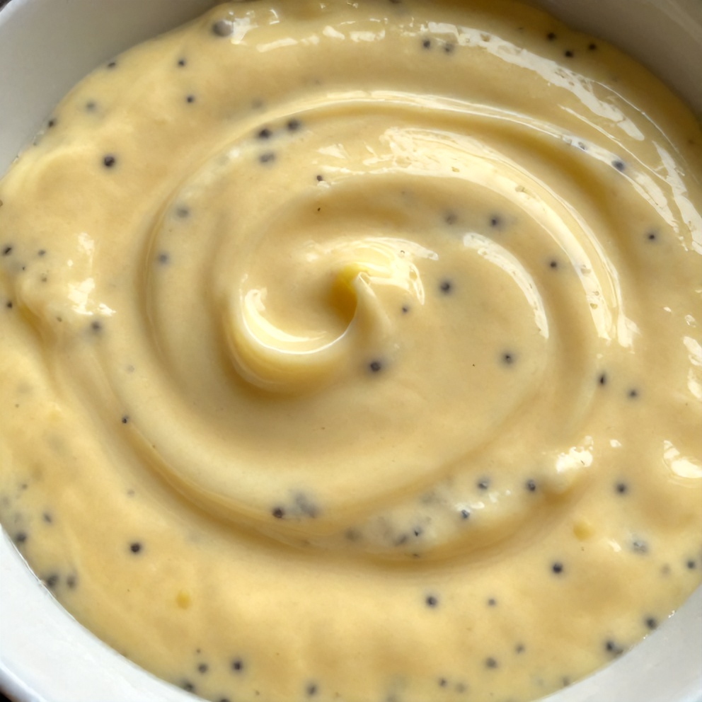 Easy Lemon Curd Chia Pudding